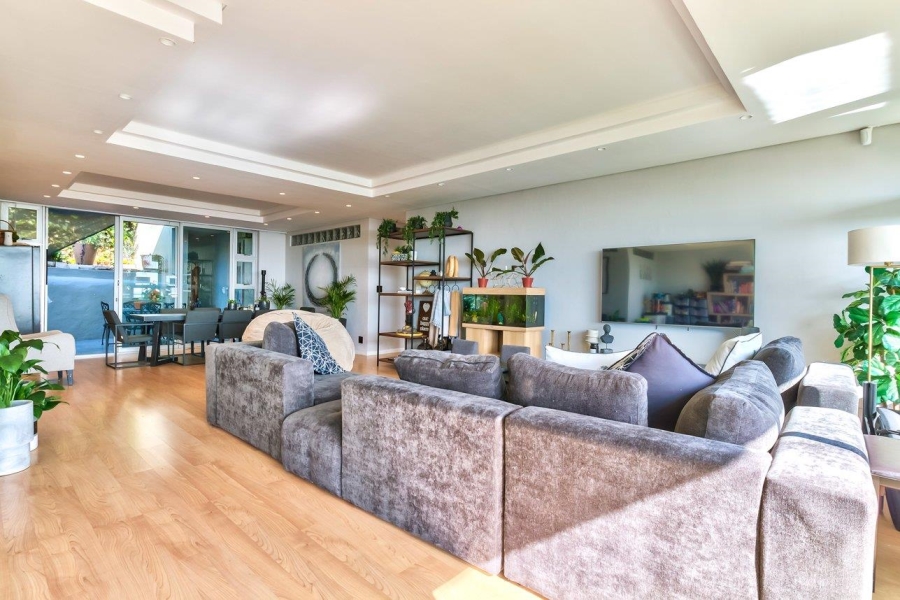 3 Bedroom Property for Sale in Green Point Western Cape